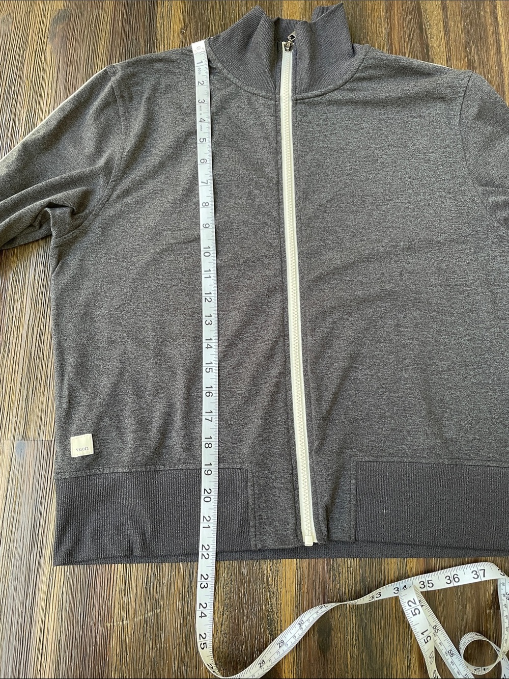 Vuori Eclipse Track Jacket Heather Gray Zip UP Sz M EUC - Picture 7 of 7